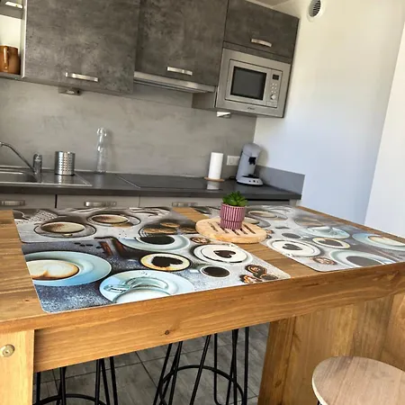 Lavande Studio Climatise 1 A 4 Personnes *